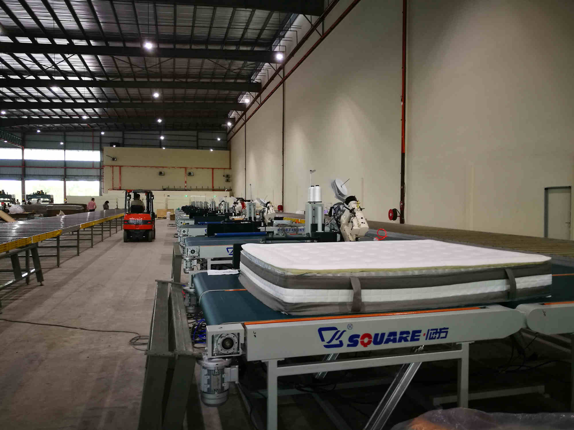 斯奎爾床墊機(jī)械