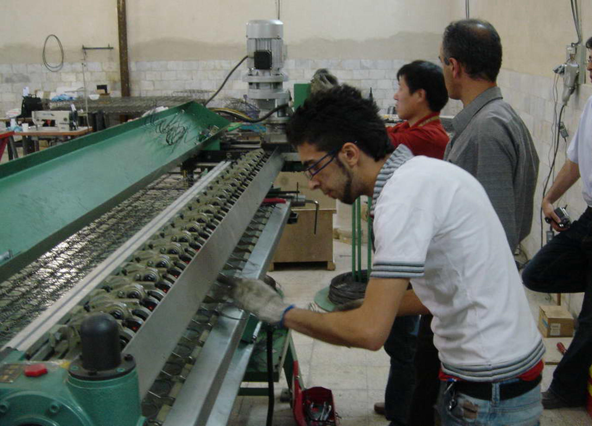 国外客户使用弹簧机