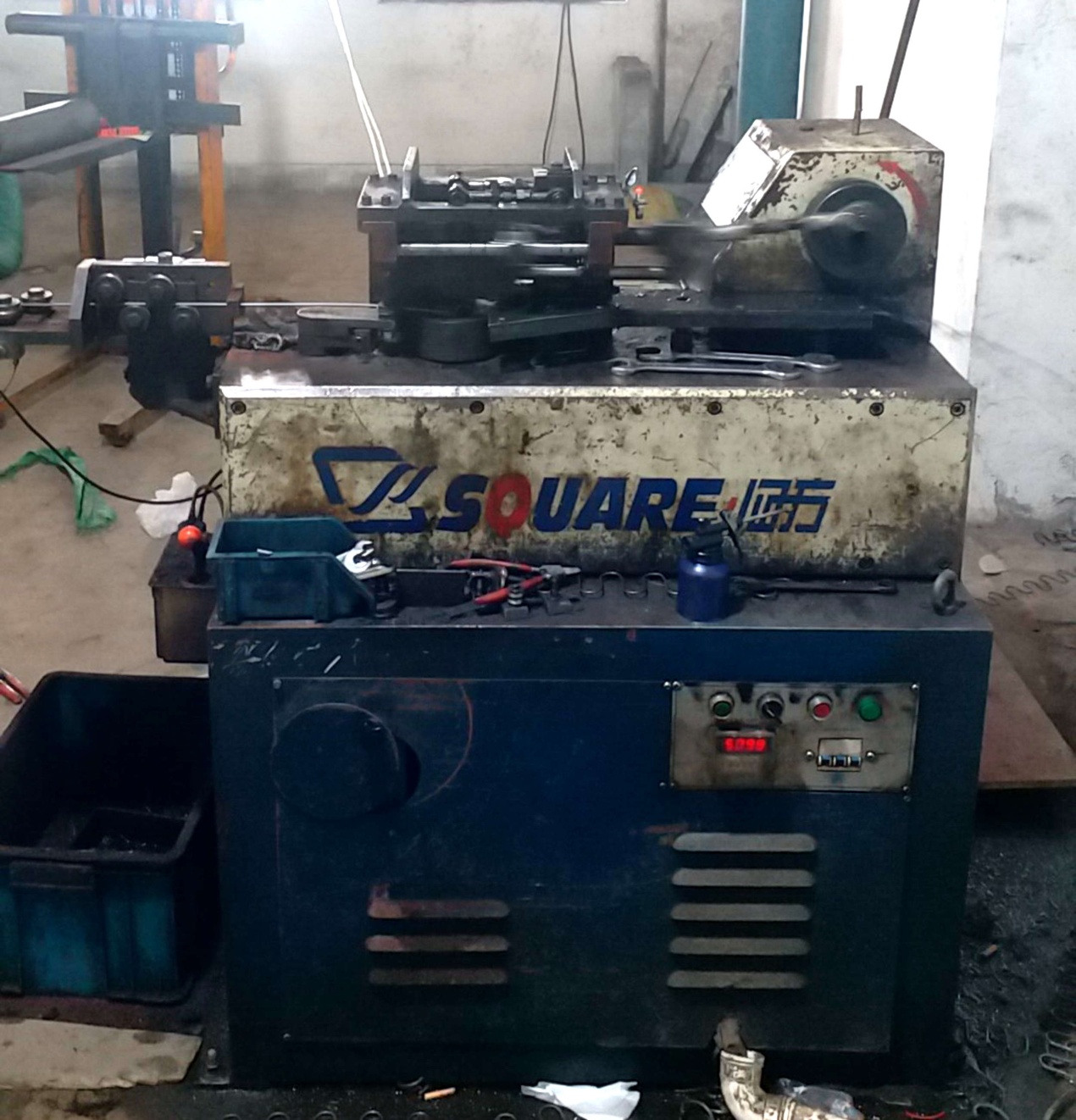 用了十年的蛇簧機