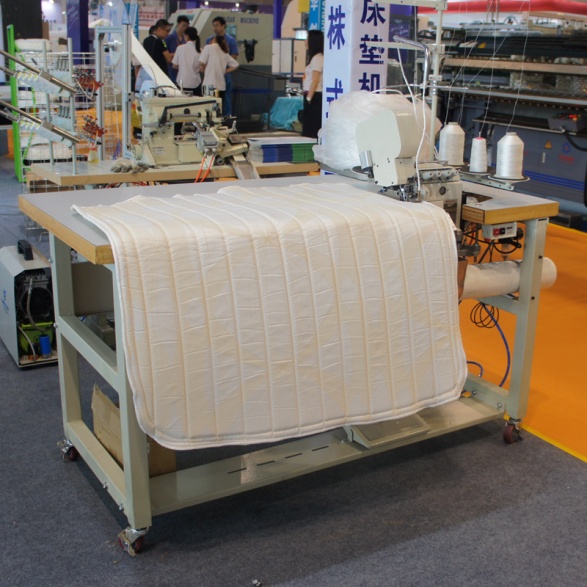 縫紉機(jī)參加展會(huì)