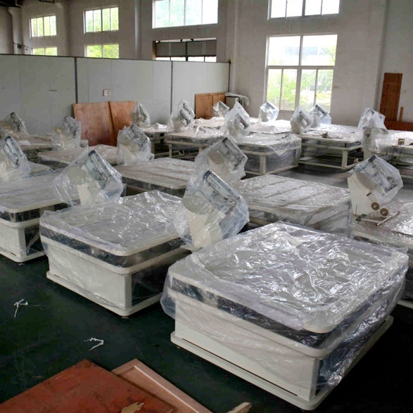 床垫围边机在厂里