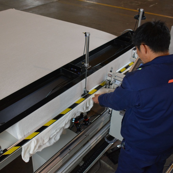 海绵机械试机中