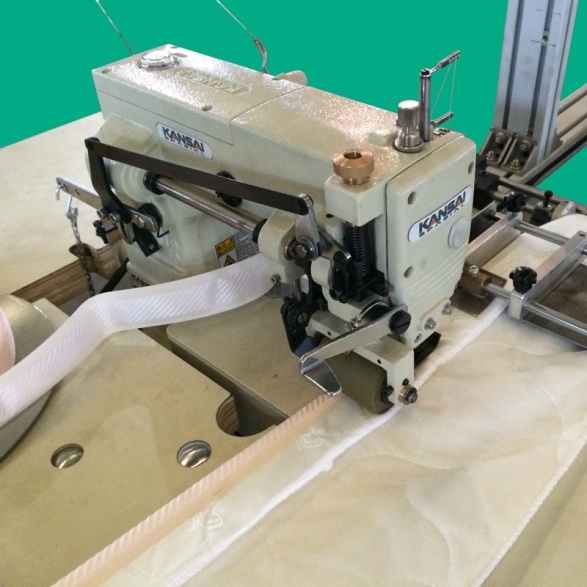 床垫包边机出厂检验中